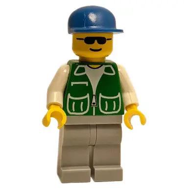 Green Jacket Explorer Minifigure - Image 2