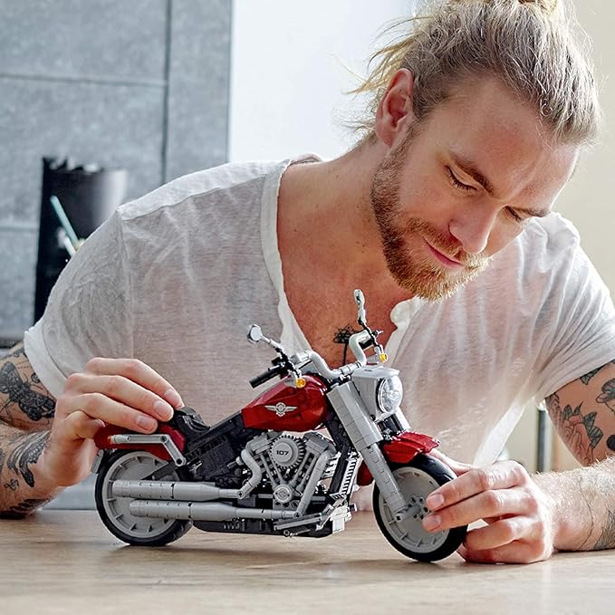 LEGO® Creator Expert Harley-Davidson® Fat Boy® (10269) - Image 3