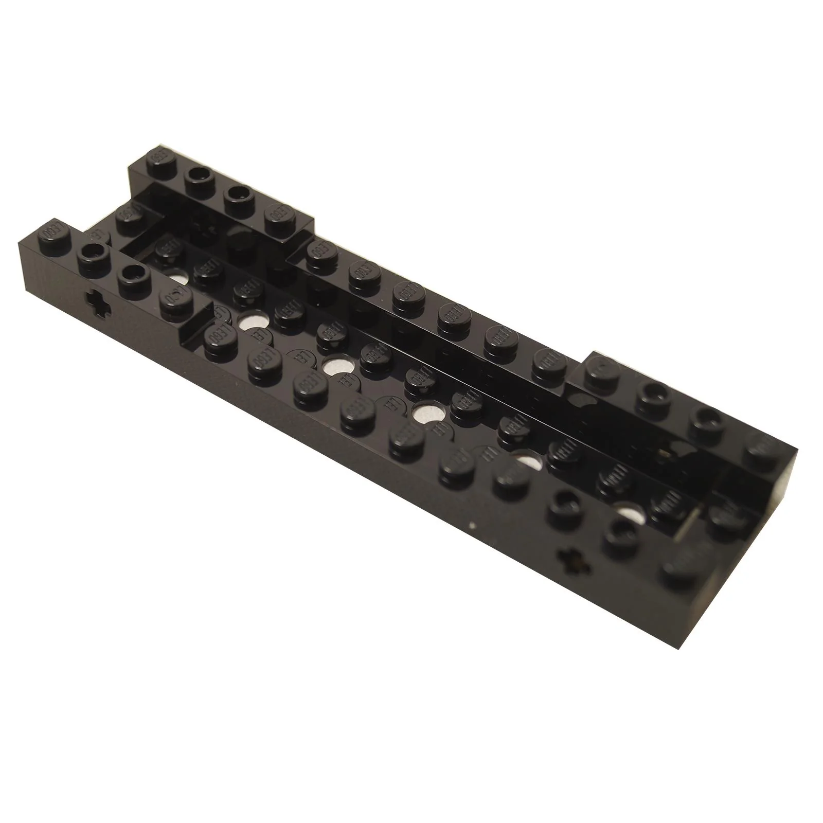 Vehicle Base 4 x 14 with Recessed Center – LEGO®